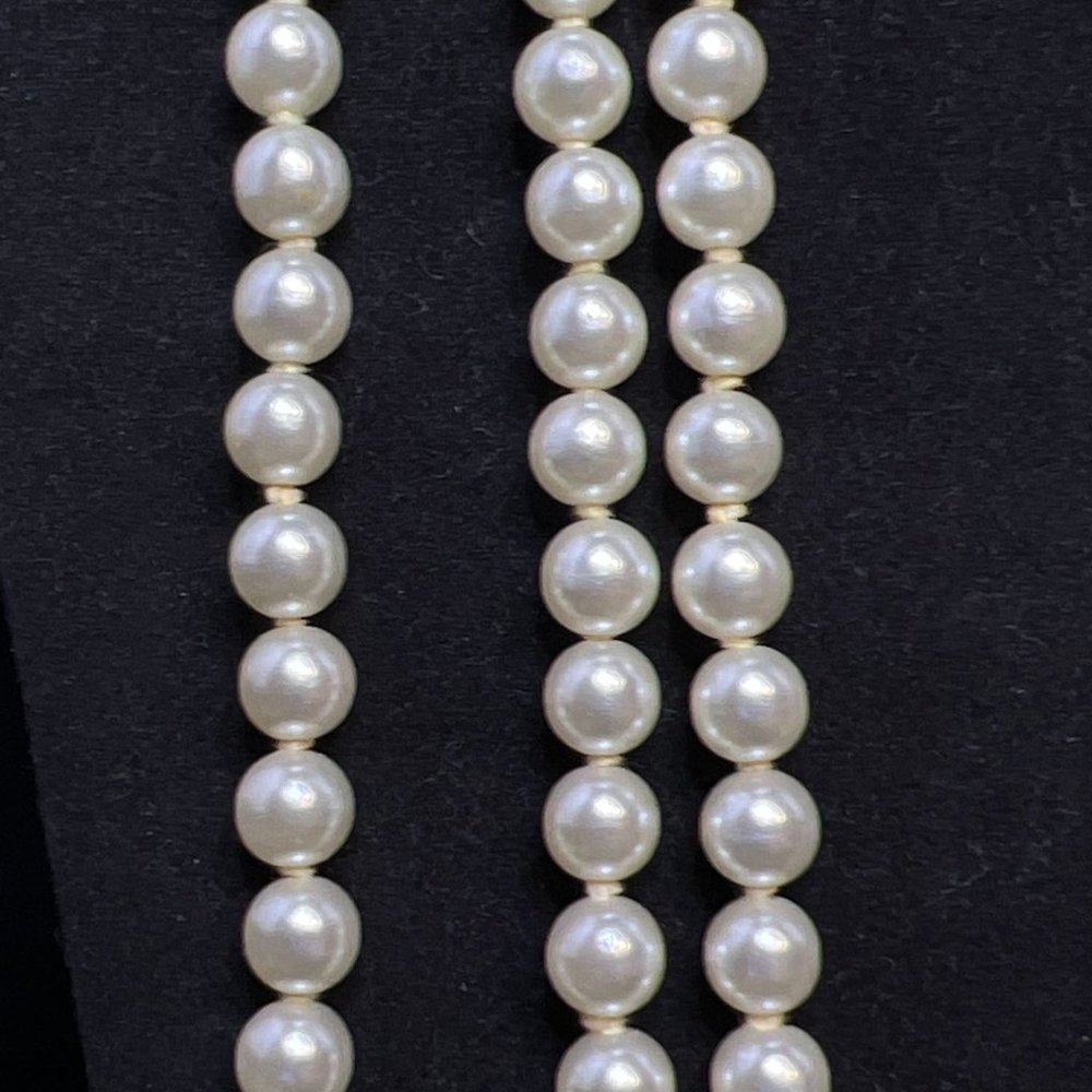 Vintage Single Strand Faux Pearl Flapper Necklace 85" (3960) - Picture 2 of 10